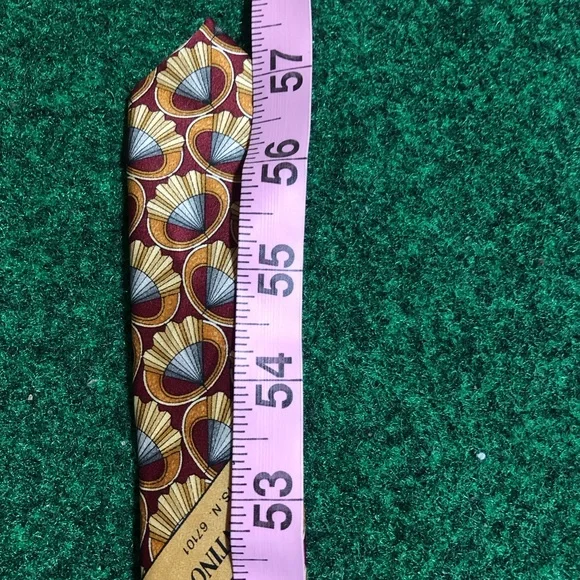 Valentino Burgundy Red & Gold Fleur-de-lis pattern 100% Silk NECK TIE - Picture 3 of 6